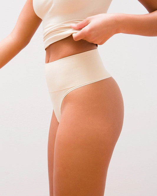 Seamless Ultralight Smoothing Thong - FRAPPE | Soma Women