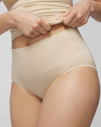 Seamless Ultralight Smoothing Brief - FRAPPE | Soma Women