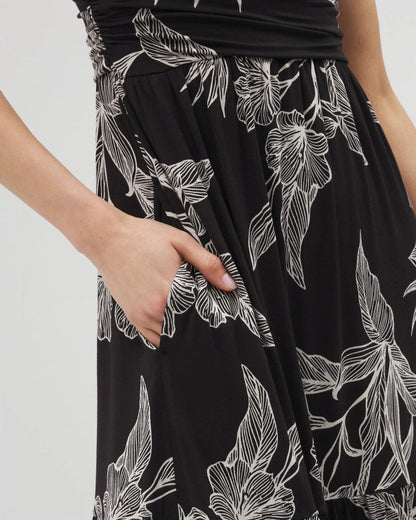 Goddess Tiered Maxi Dress - PLUMERIA BLOOMS GRAND BLK | Soma Women
