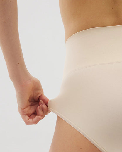 Mid-Level Shaping Seamless Brief - PALE SAND | Soma Women